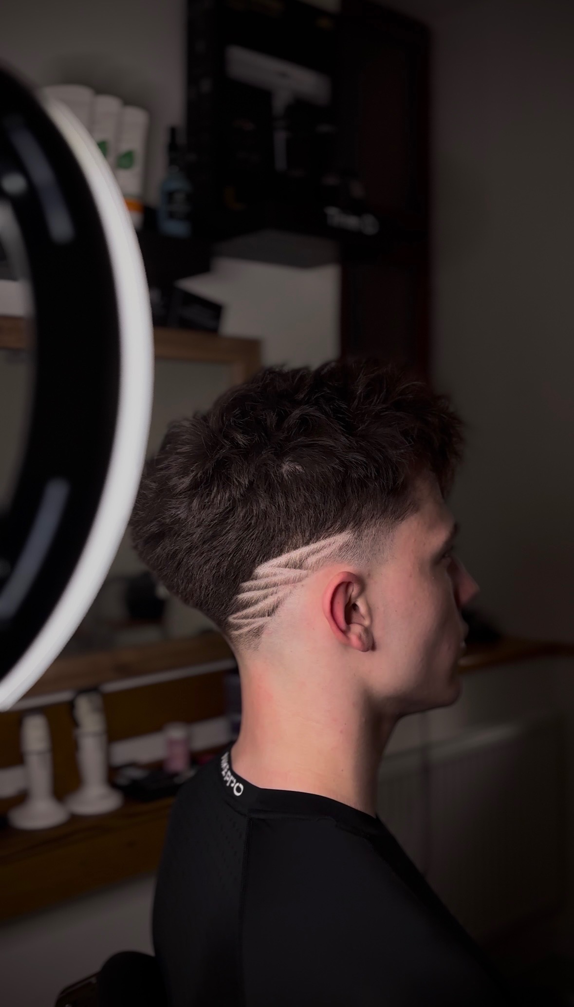 Pánský sestřih nůžkami Trim D Barber